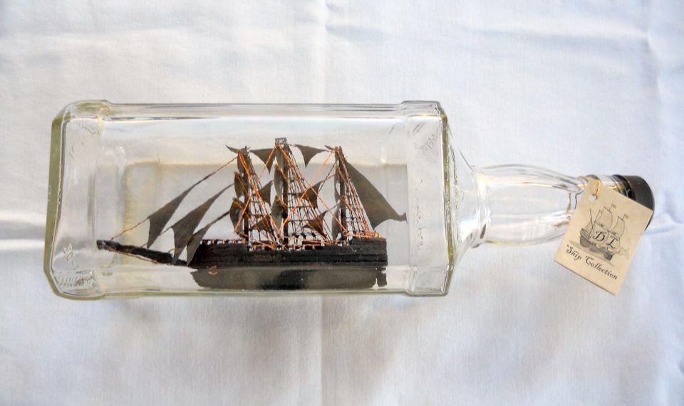   * SHIP IN A BOTTLE HAND MADE, NO KIT USED #78 ~ Black Pirate Ship