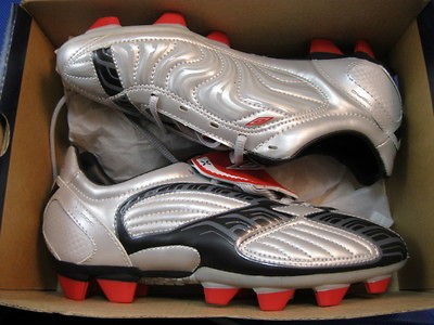 UMBRO X 600 J KTK J FG SOCCER CLEATS #886530 5FM BLCK/CHILLI