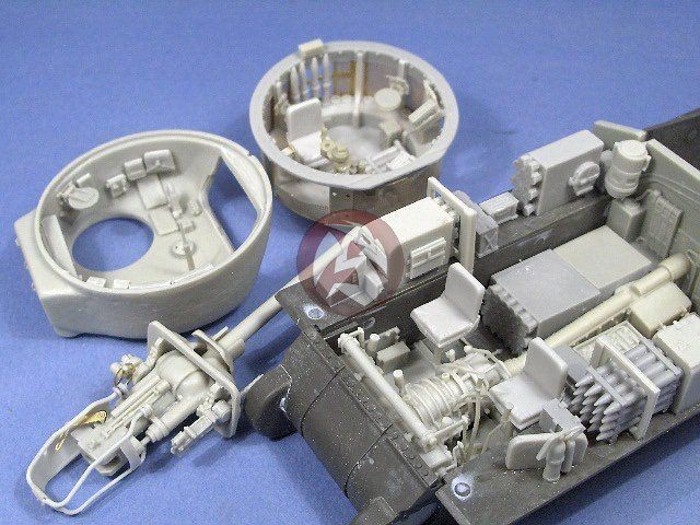 Resicast 1/35 M4A4 Sherman 75mm Interior Detail Set (for Tasca M4A4 