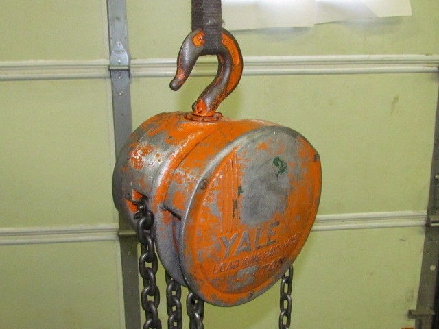 ton Yale Load King Hand Chain Fall Hoist 10ft of lift 2000lb 