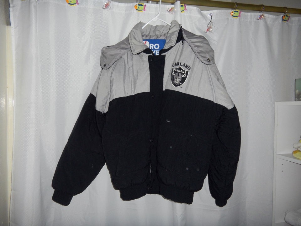 raiders pro player medium size jacket non reversible  15 00 