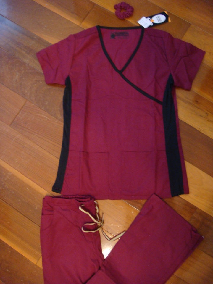 Fior Stretch Stylish Nursing Scrubs Set Wine Side Black Spandex XS S M 