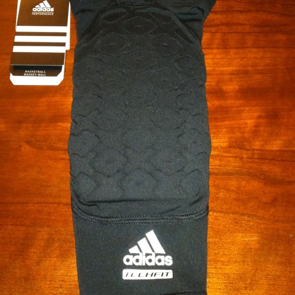 Adidas Techfit Basketball padded Knee sleeve compression fit