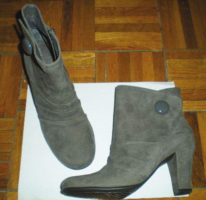 New Aerosoles Gray Boots