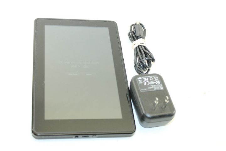 100 % functional  kindle fire digital book ereader d01400