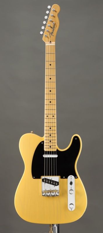 Fender® American Vintage 52 Telecaster® Butterscotch Blonde 