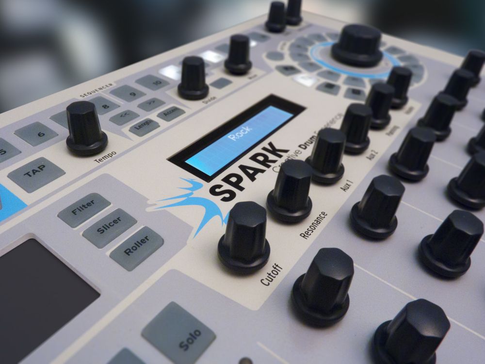 Arturia Spark Hybrid Creative Drum Machine Synth Open