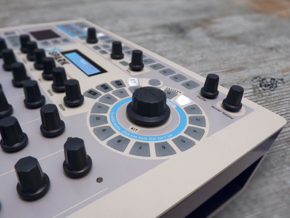 Arturia Spark Hybrid Creative Drum Machine Synth Open