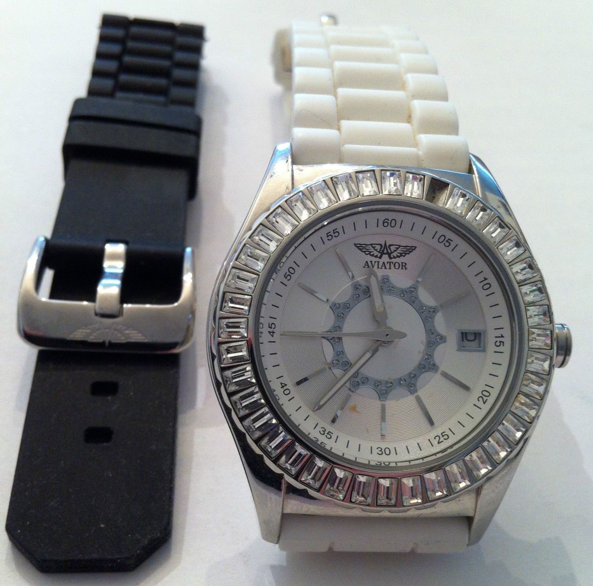 AVIATOR WATCH WOMEN LADIES INTERCHANGEABLE SILICON STRAP WHITE BLCAK 