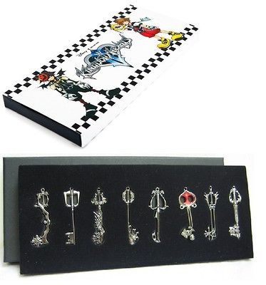 kingdom hearts keyblade pendant set  24 50