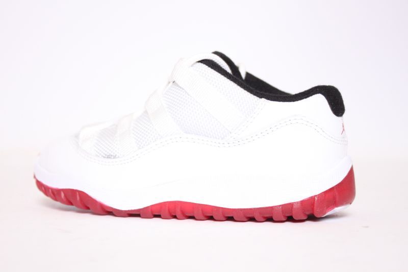 505836 111 Kids Infant JORDAN 11 RETRO LOW WHITE/BLACK/VA​RSITY RED