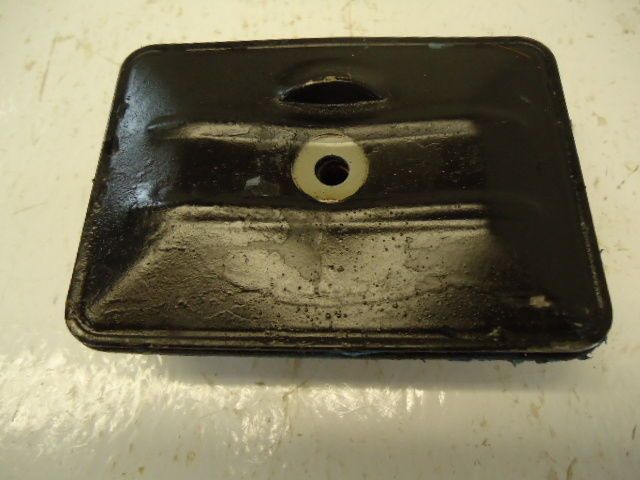 Case Ingersoll 220 garden tractor 10hp kohler k241 valve cover