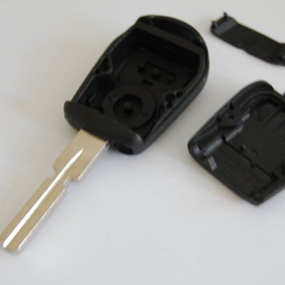 Best replacement key (non OEM) can put transponder chips inside