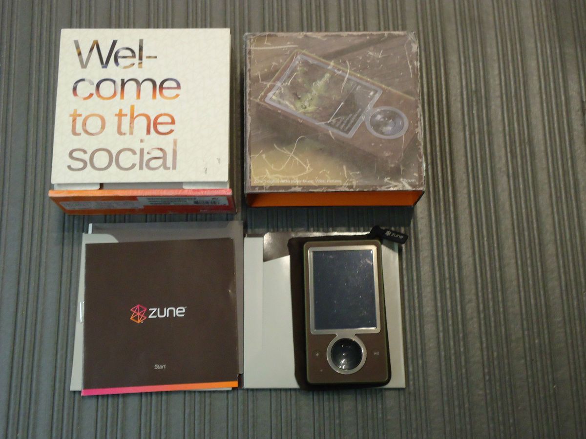 Microsoft Zune  Music Portable 30GB Player 1091 Brown with Box L K 