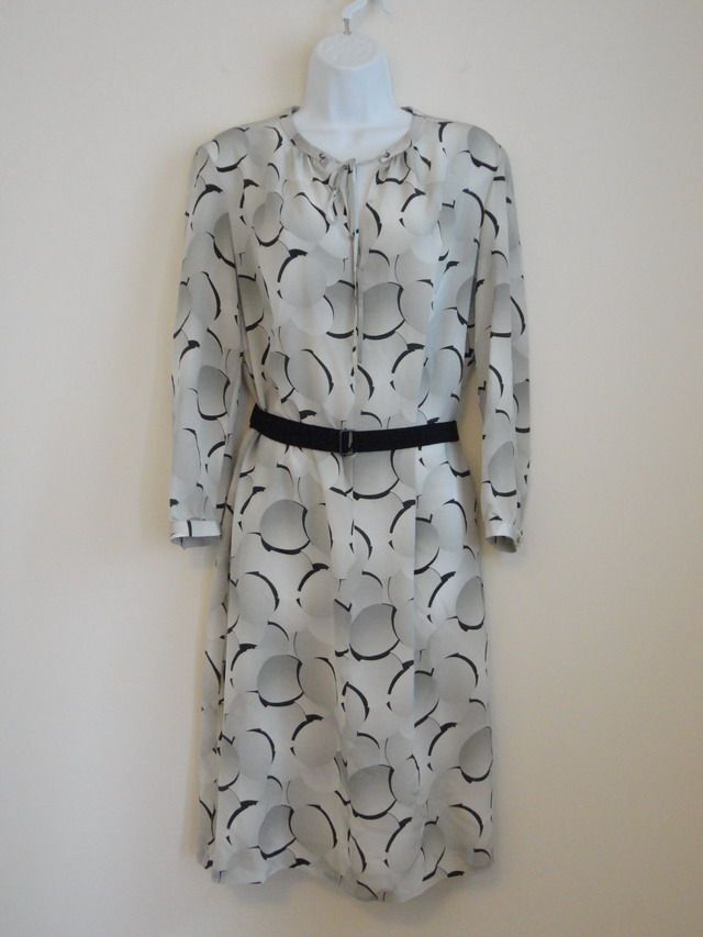 New AKRIS Chalk Print Silk 3 4 Sleeve Dress with Belt 8