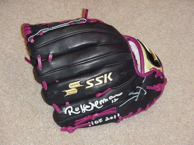 Roberto Alomar SSK Signed Game Glove Blue Jays HOF 2011