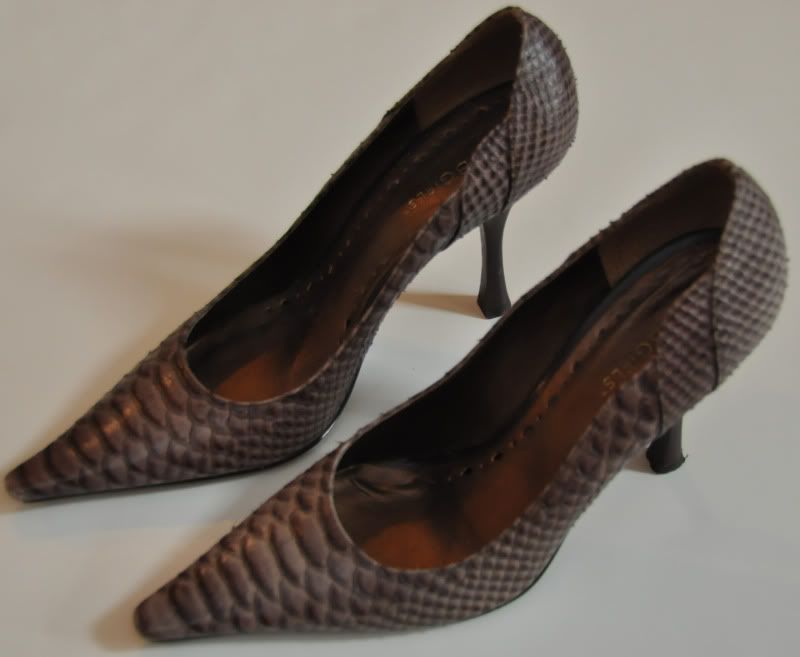 GUC BCBGirls Purple Lavender Snake Skin Print Pointy Toed Pumps Heels 