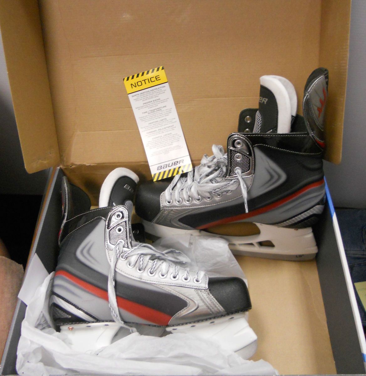 Bauer Vapor x 5 0 SR Ice Hockey Skates New Mens Size 13E