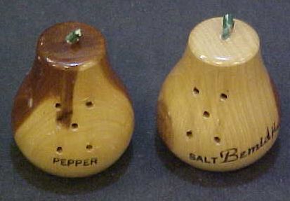 Bemidji MN Minnesota souvenir vintage pear shaped Cedar wood salt 