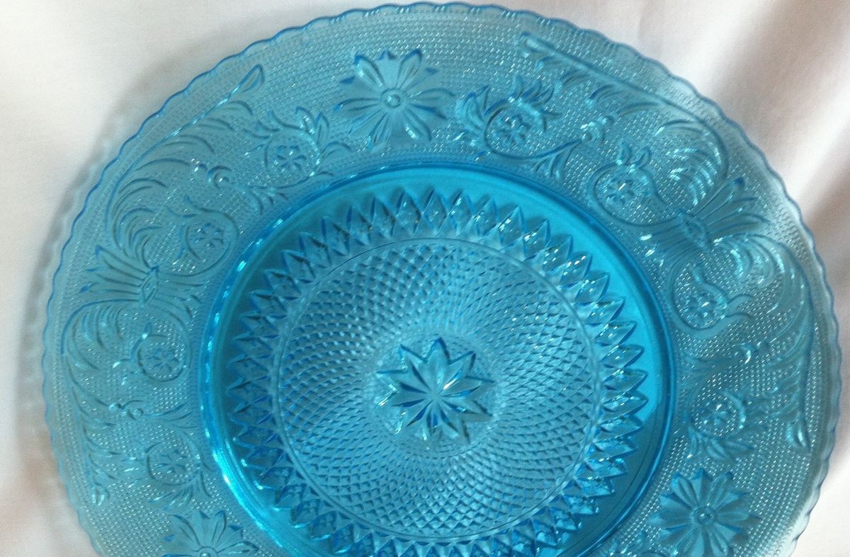 Duncan Miller Indiana Glass Sandwich Set of 2 Lunch Plates Blue Colony 