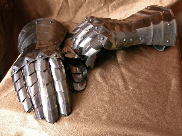 Medieval Armor Gloves Gauntlets SCA LARP Articulated