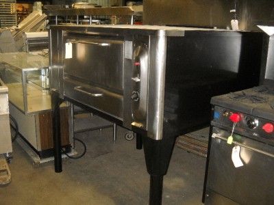 Blodgett 60 Single Deck Gas Pizza Oven on Stand Model 1000 Natural 