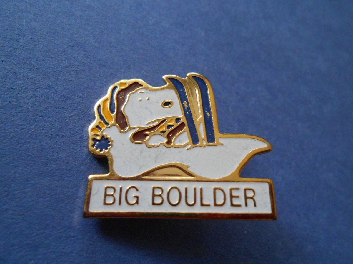 Snoopy Peanuts Big Boulder Blakeslee PA Ski Lapel Pin