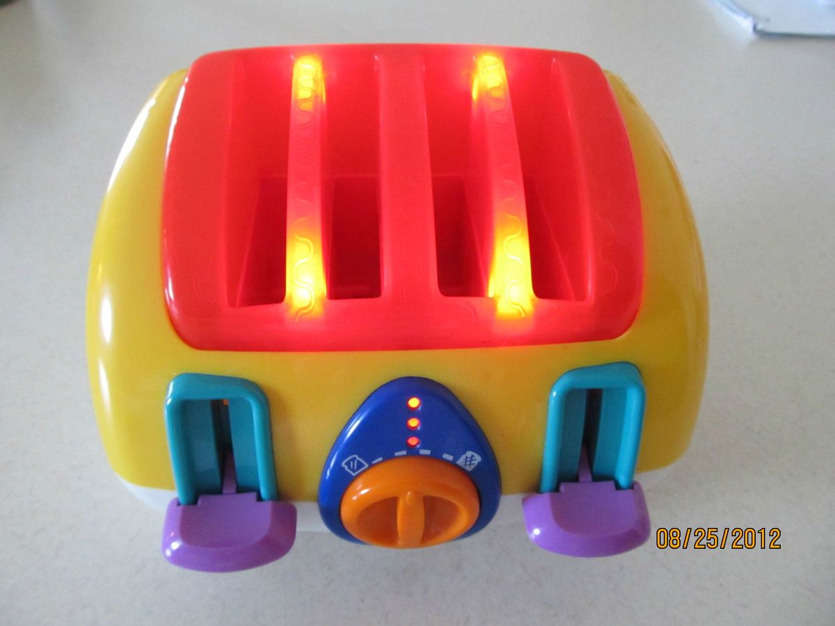 VINTAGE MUSICAL TOY TOASTER~~BLUE BOX TOYS~~WORKS GREAT AND LOOKS 