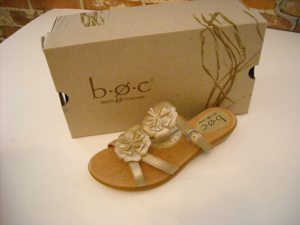 description born sandals this auction is a brand new pair of boc