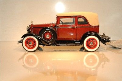 Franklin Mint 124 Scale, 1932 Ford V 8   Bonnie & Clydes Car