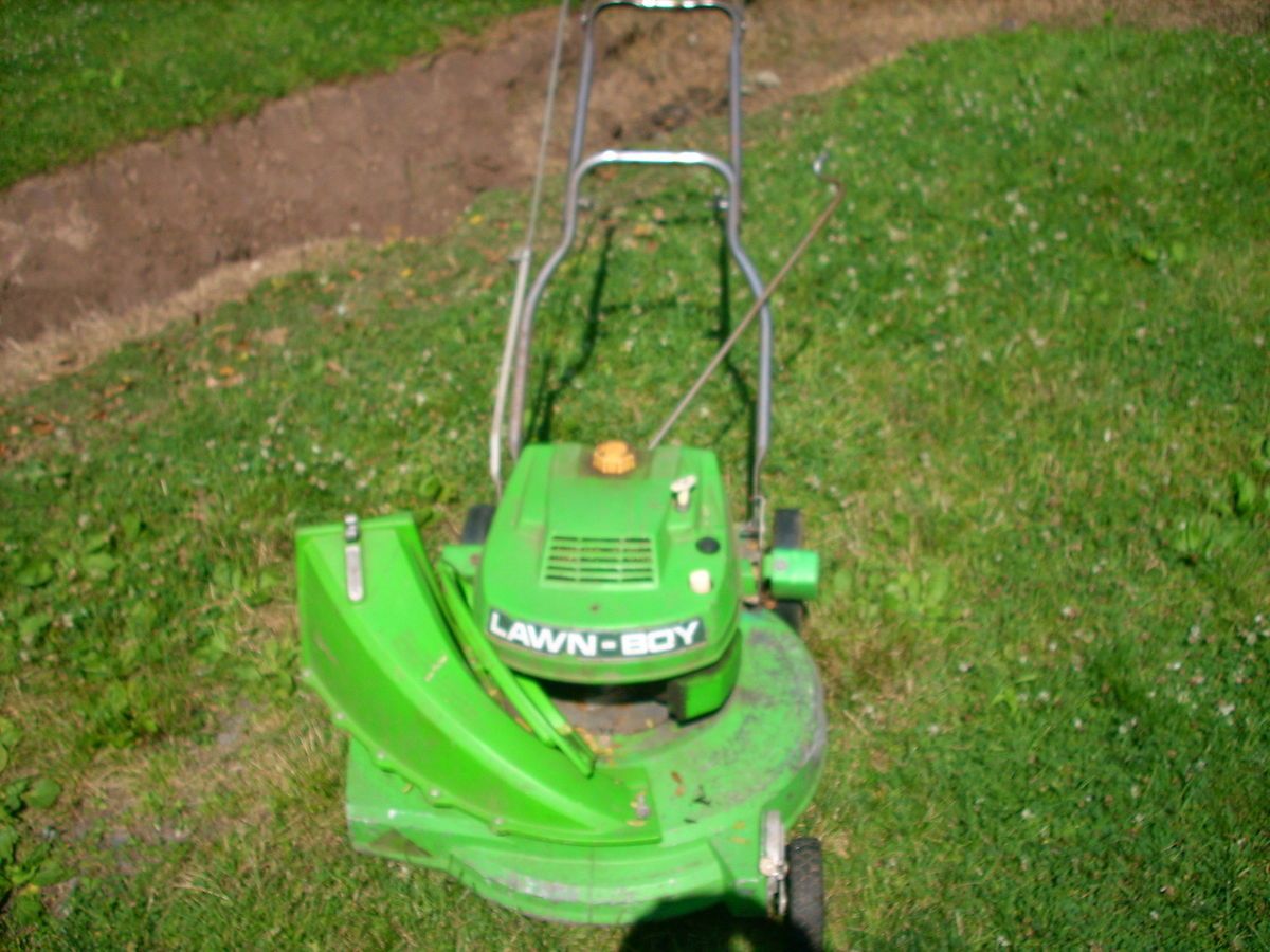 Lawn Boy Two Stroke Self Propelled Lawn Mower Rotory Mower