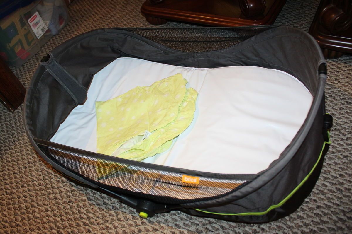 Brica Fold N Go Travel Bassinet EUC