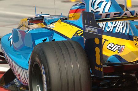 Mattel Hot Wheels 1 18 Renault F1 Team R25 Fisichella