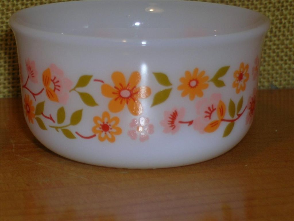   ARCOPAL FRANCE ORANGE PINK FLOWERS SCANIA RAMEKIN SMALL DISHES k4803