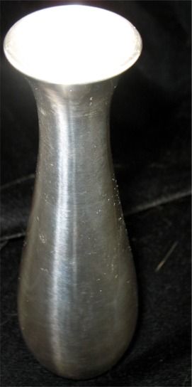 Up for your bidding consideration is this Royal Selangor pewter bud 