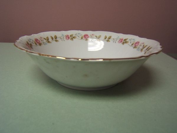 Bristol Fine China Spring Garden Japan Serving Bowl