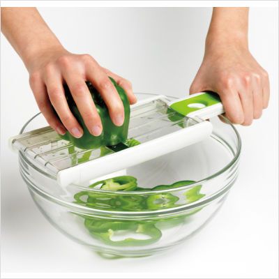 ChefN 104 014 011   SleekSlice Collapsible Handheld Mandoline