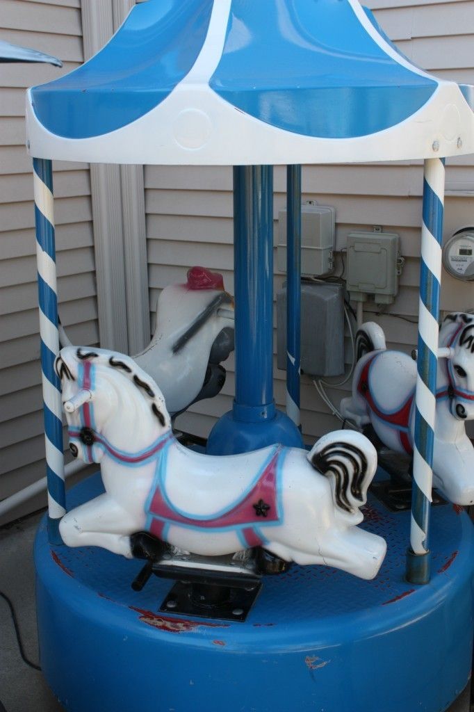 Coin Operated 3 Horse Kiddie Carousel Kiddie Ride