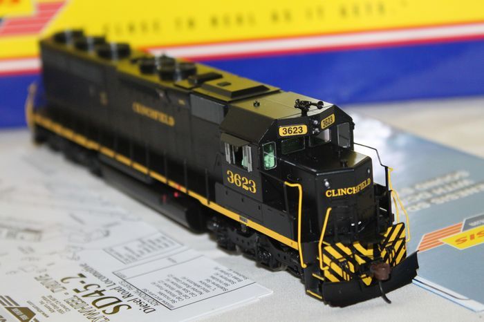 Genesis HO Locomotive Clinchfield SD45 2 3623 G67170 w DCC Sound L558