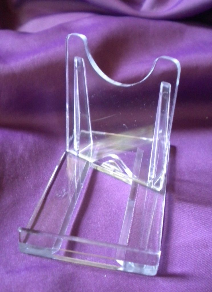 Small Sliding Twist Clear Plastic Plate Bowl Leeds Display Stand 5cm 2