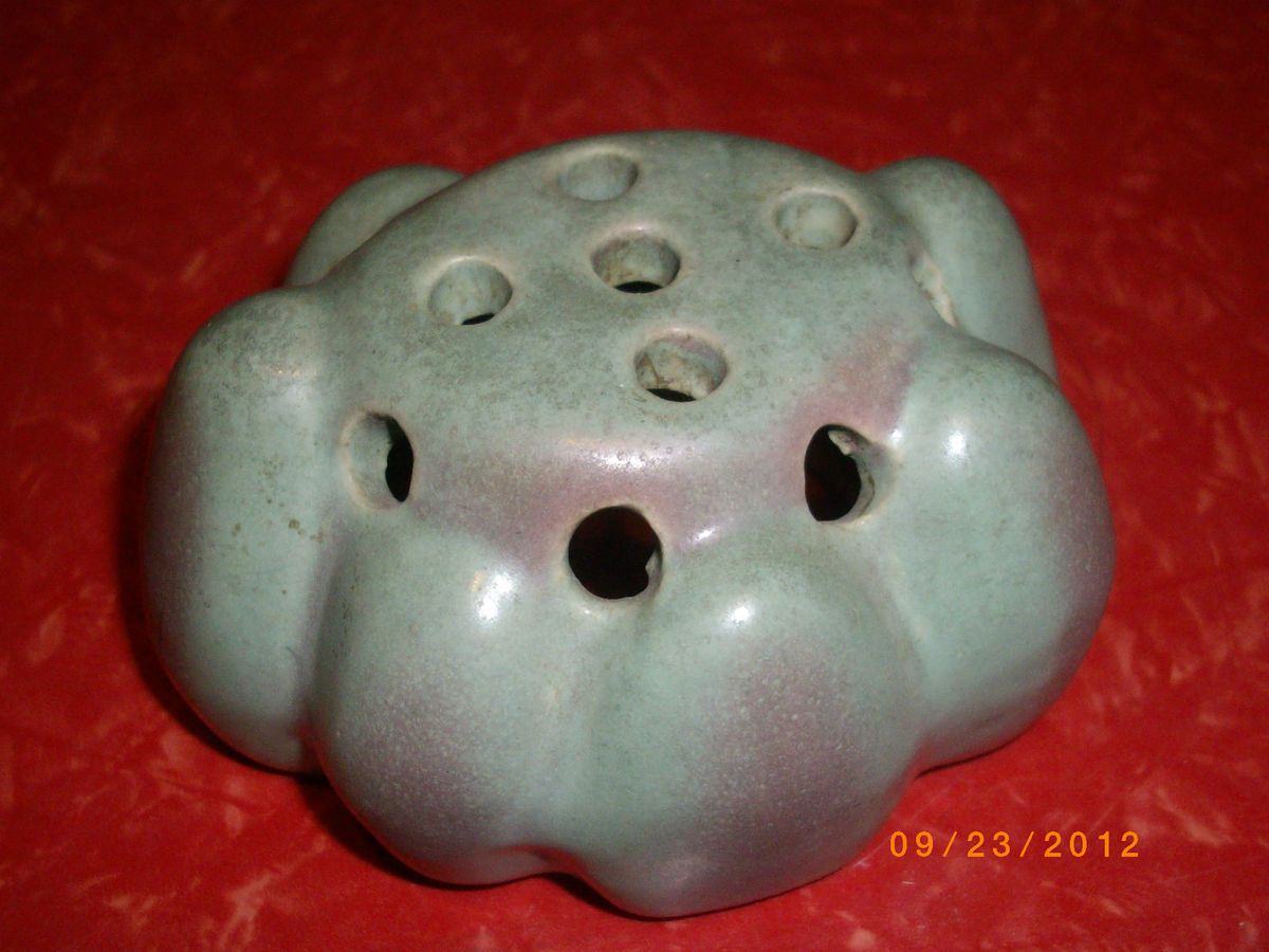   FREEFORM POTTERY FLOWER FROG UNMARKED VAN BRIGGLE COWEN ROSEVILLE