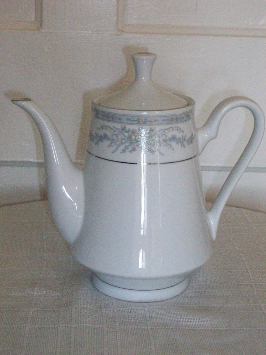 Crown Ming Fine China Diana Jian Shiang Pitcher Teapot with lid Silver