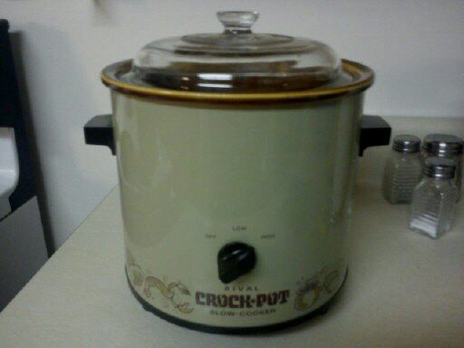 Vintage Rival Crock Pot 3 5 Avacado Green Nice