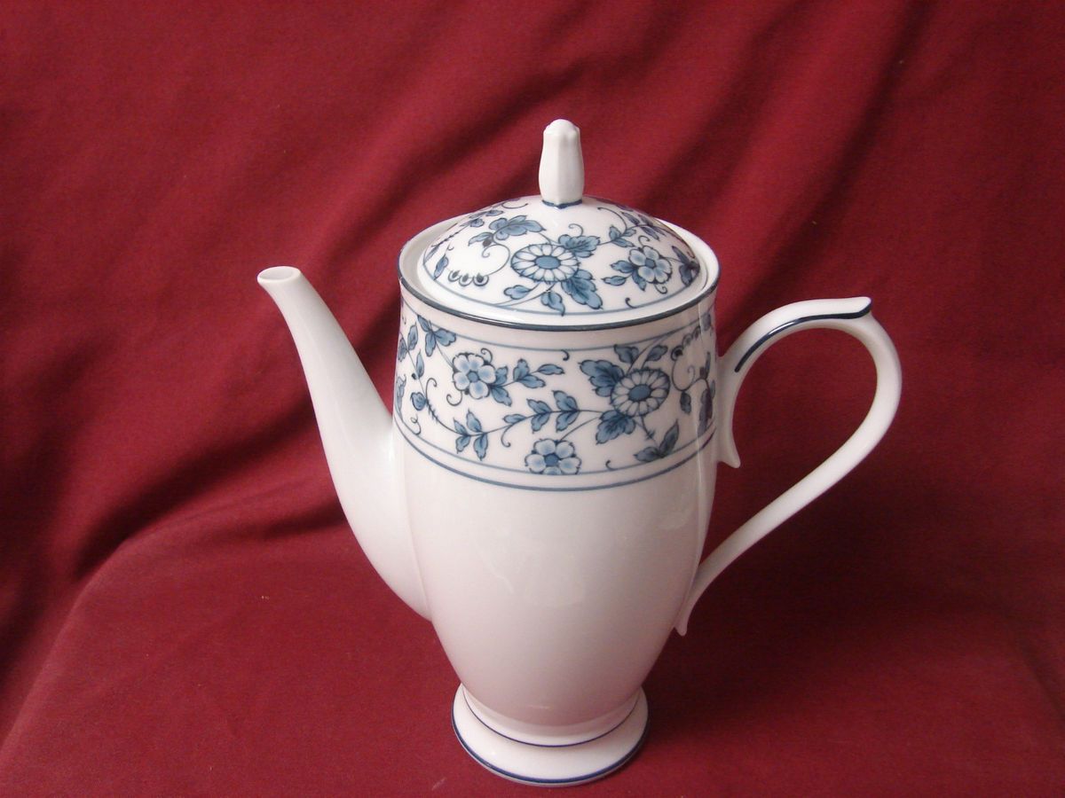 Noritake China Dinnerware Arcadia Pattern 2604 Large Coffee Server