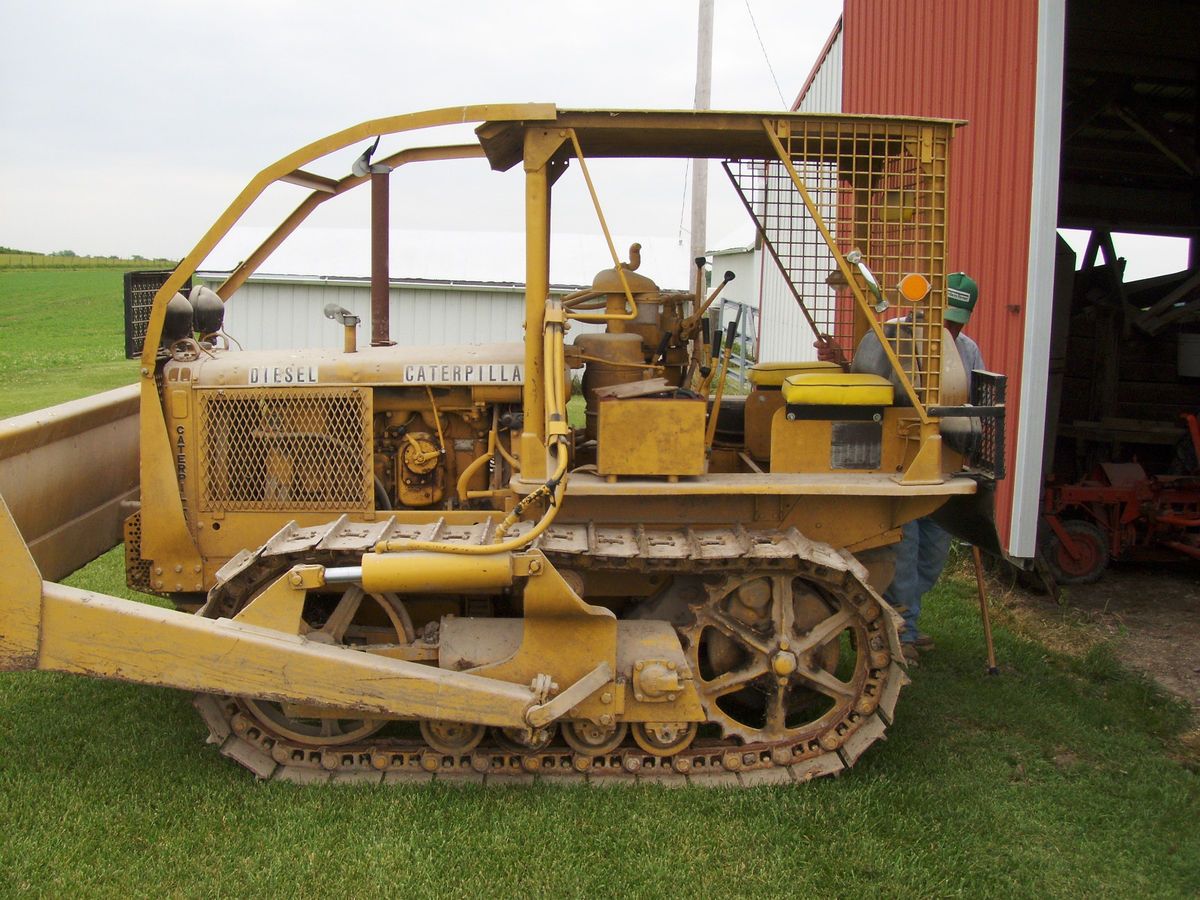  Caterpillar D2 Dozer