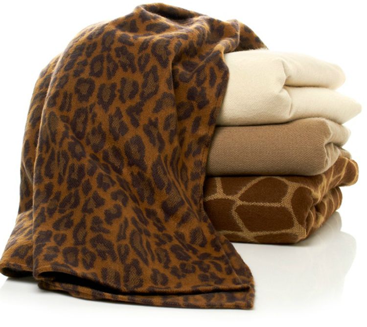 Highgate Manner 50 x 60 All Season Animal Print Throw Giraffe