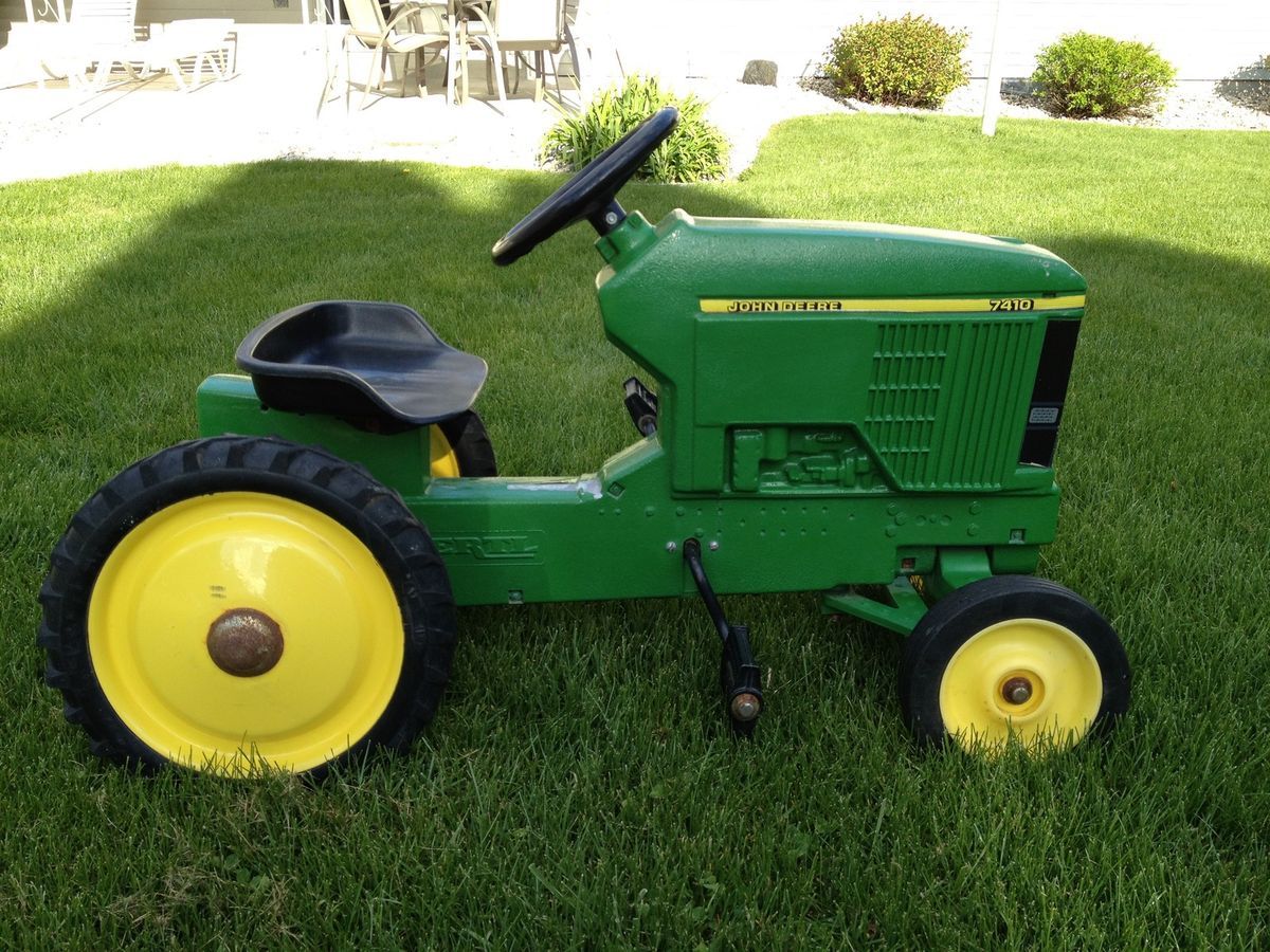 John Deere 7410 Pedal Tractor