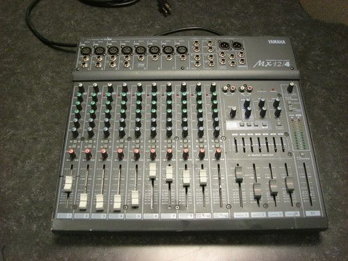  Yamaha MX12 4 Mixing Console