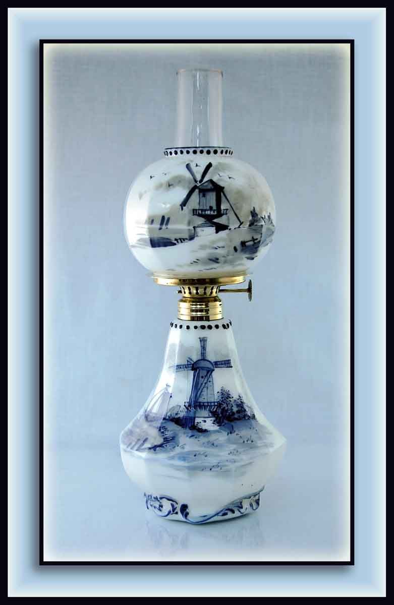 RARE Antique Pairpoint Delft Miniature Oil Lamp S2 267