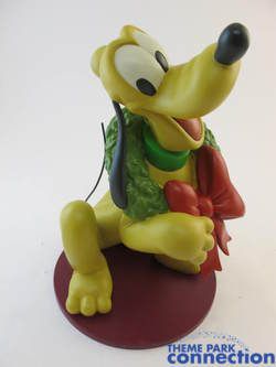 Disney Pluto with Wreath Christmas Holiday Big Fig Garden Statue